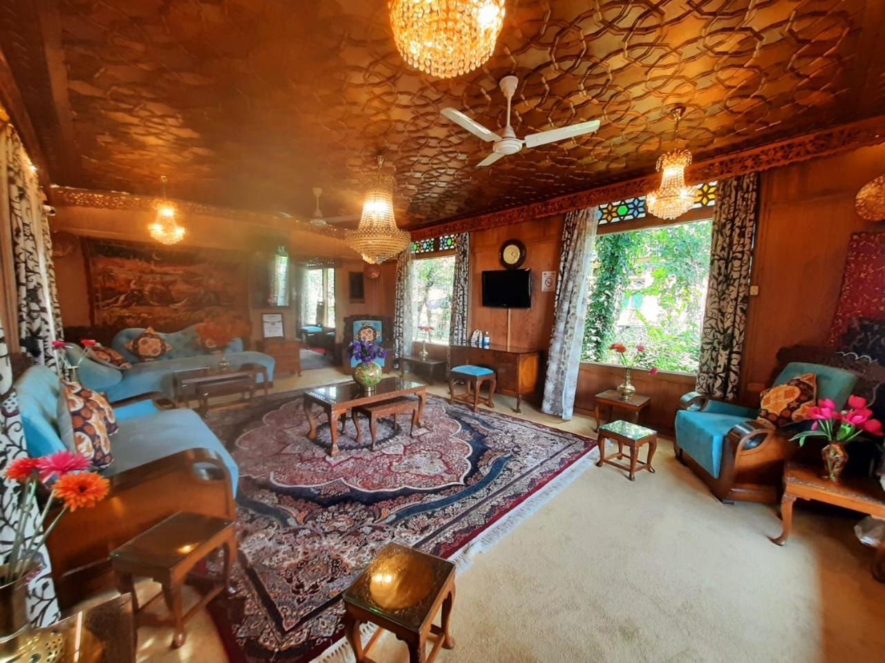 The Badyari Palace Houseboats Srīnagar エクステリア 写真